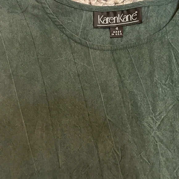 Karen Kane green blouse - Picture 3 of 4